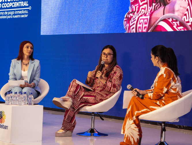 Mesa de trabajo 1 copia 10