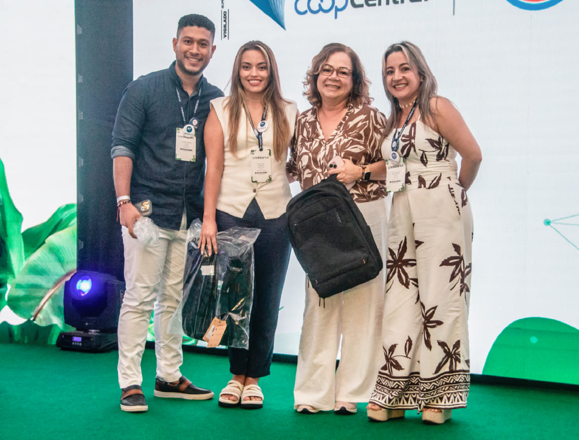 Mesa de trabajo 1 copia 212x-100