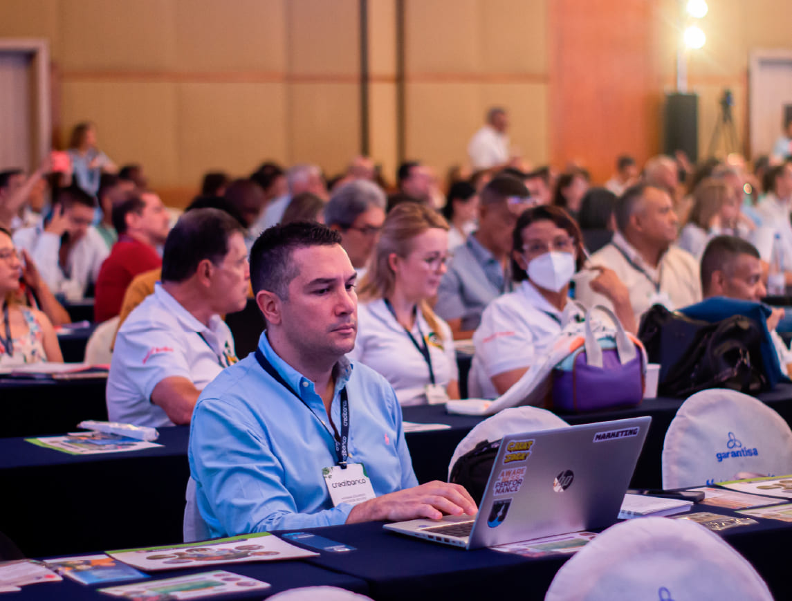 Mesa de trabajo 1 copia 232x-100