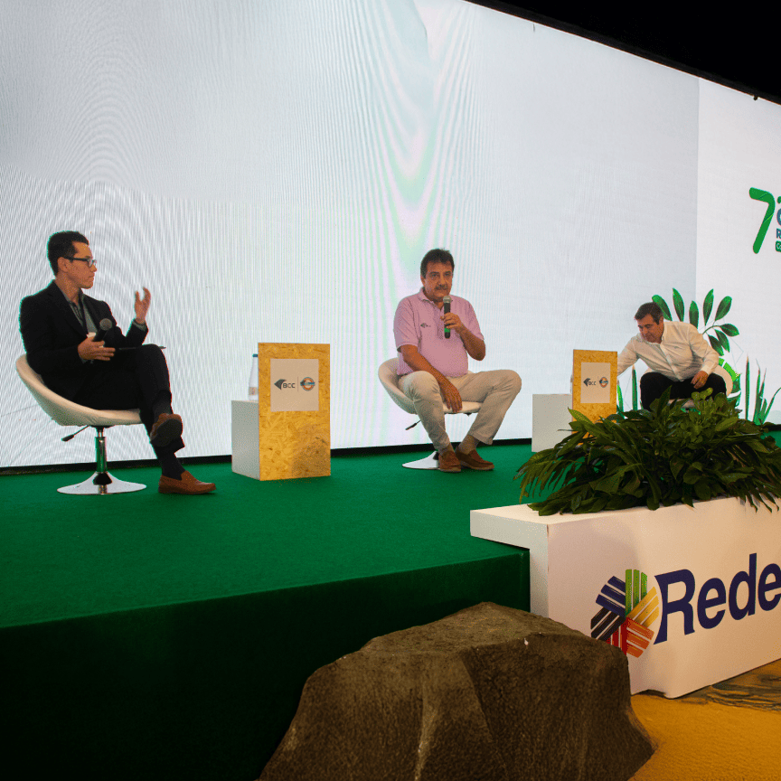 Panel Internacional: